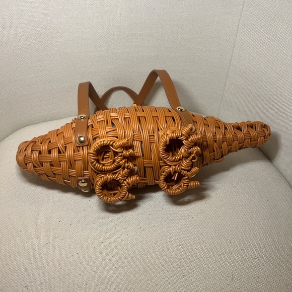 Tommy Bahama Tan Woven crocodile Handbag. Don’t worry it won’t bite 🐊 - Picture 4 of 10